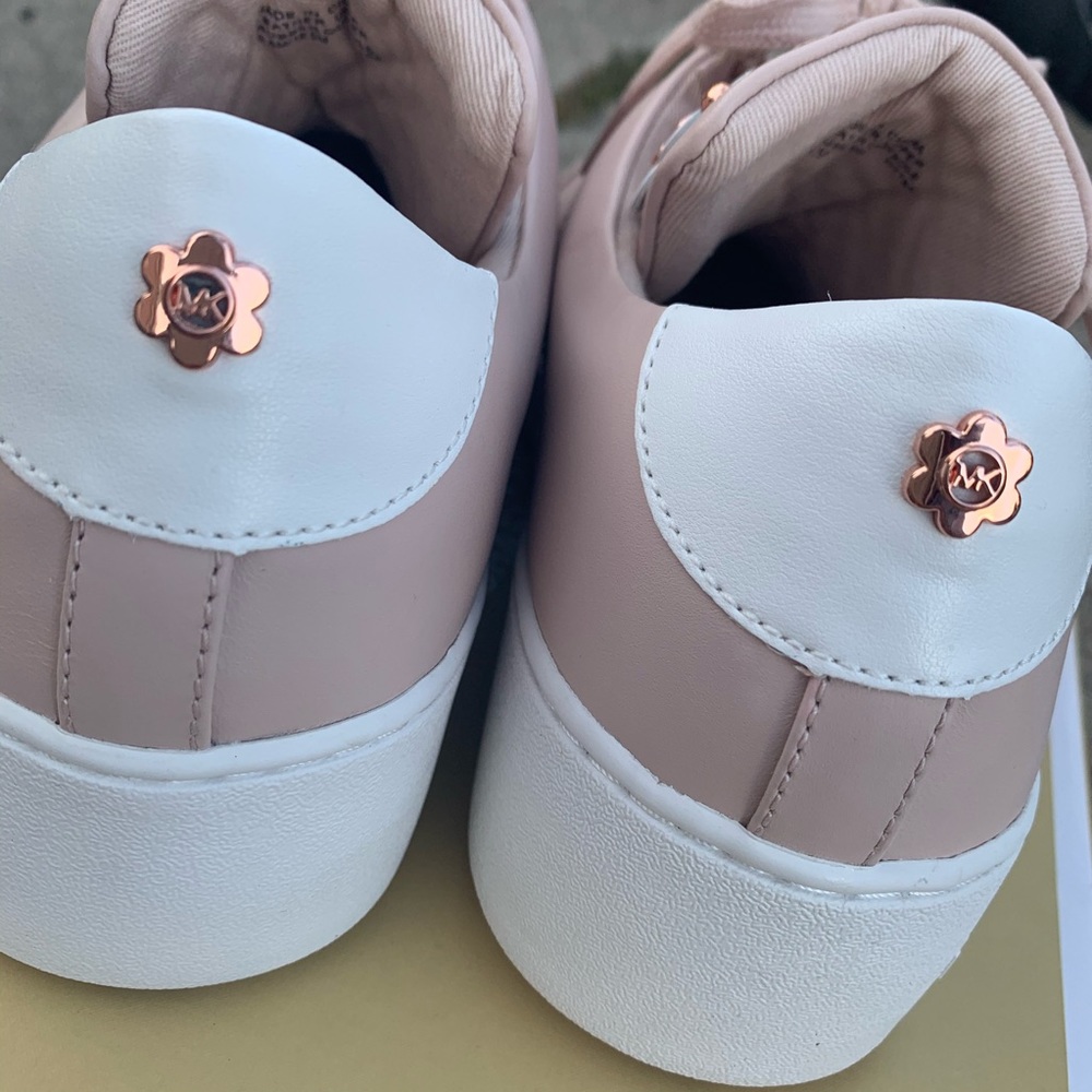 New MK shoes 💖 - Picture 8 of 8